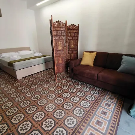 아파트 Vibo Sea View 바리