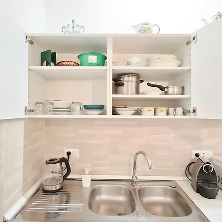 Vibo Sea View Apartament *