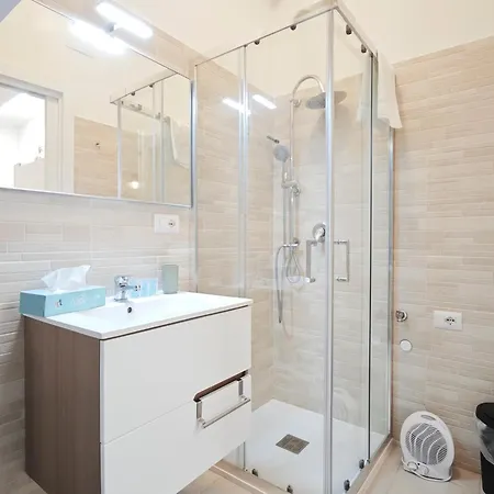 Апартаменты Vibo Sea View Бари