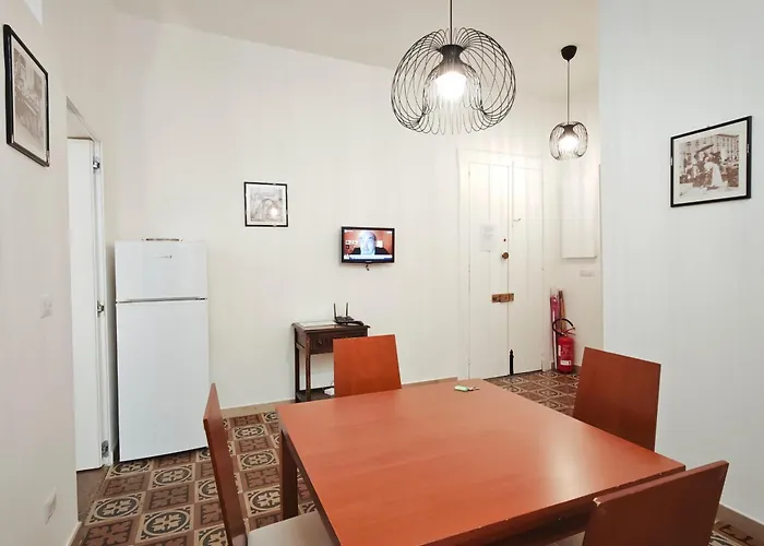 Vibo Sea View דירה